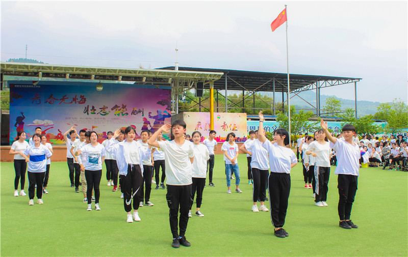 四川男生讀幼師學校