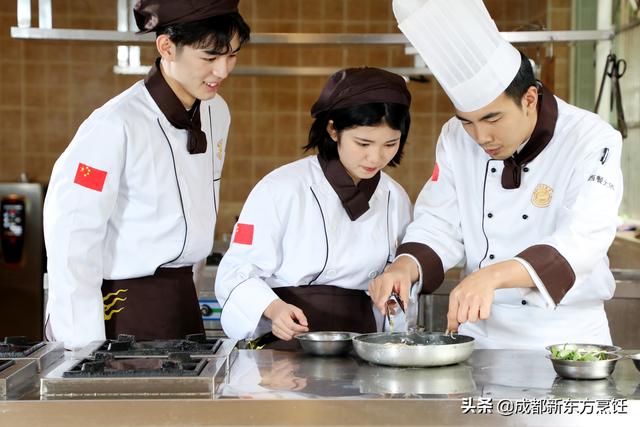 女孩子初中畢業(yè)學(xué)哪些專業(yè)比較好(初中畢業(yè)的女孩子可以學(xué)什么技術(shù))