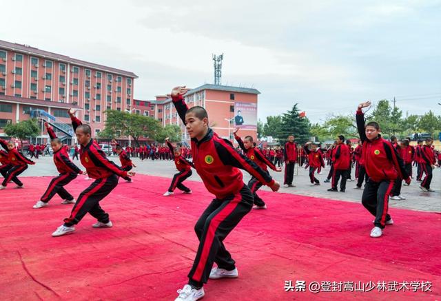 軍事化管理封閉式學(xué)校初中(長沙軍事化管理封閉式學(xué)校初中)