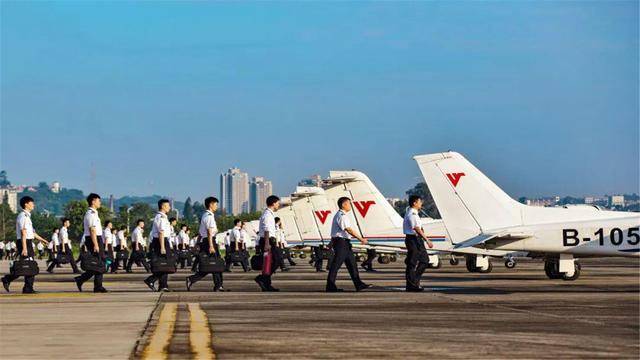 四川有哪些航空學校(四川航空學校有哪些比較好的)