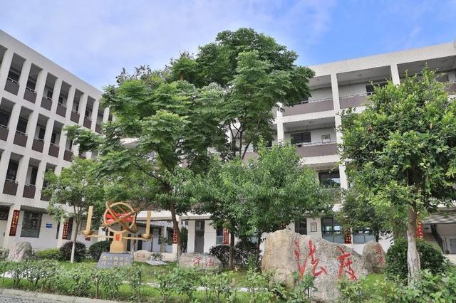 成都市工程職業(yè)技術(shù)學(xué)校(成都市工程職業(yè)技術(shù)學(xué)校怎么樣)