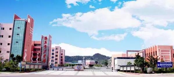 四川學校哪個好(四川哪個職業(yè)學校比較好)