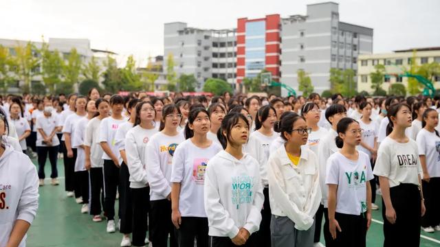 四川省南充師范學(xué)校(南充師范學(xué)校2020招生簡(jiǎn)章)