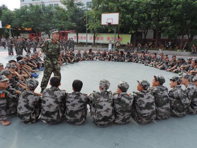 成都封閉式管理的學校(四川初中封閉軍事管理學校)