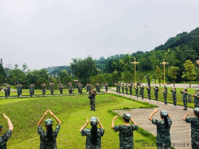 簡陽育英文武職業(yè)學校地址(簡陽市育英文武校長)